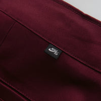Nike SB El Chino Shorts in Dark Team Red thumbnail