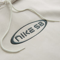 Nike SB Embroidered Graphic Hoodie - Light Bone / Deep Jungle thumbnail
