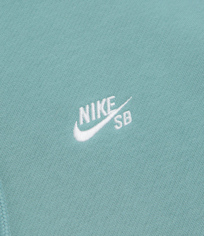 Nike SB Essential Logo Hoodie in Cannon and White