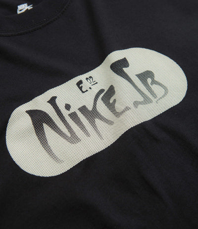 Nike SB Graphic Long Sleeve T-Shirt in Black