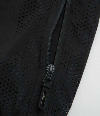 Nike SB Ishod Track Jacket in Black