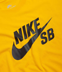 Nike SB x NBA DFCT Logo T-Shirt - Black / Team Red / University Gold