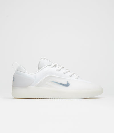 Nike SB Nyjah 4 Shoes in White and Black and White - Black