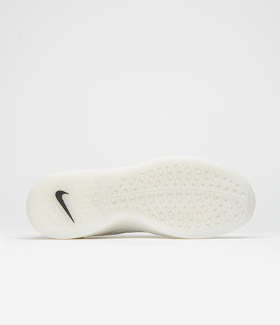 Nike SB Nyjah 4 Shoes in White and Black and White - Black