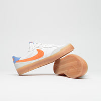 Nike SB Pogo Plus Premium Shoes - Summit White / Bright Mandarin thumbnail