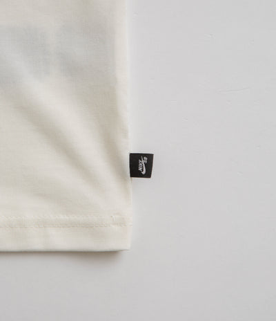 Nike SB Thumbprint T-Shirt in Sail