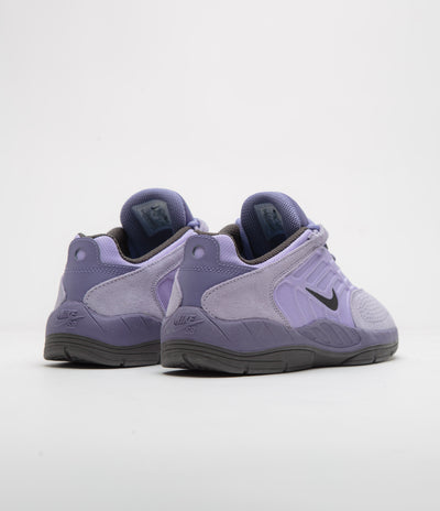 Nike SB Vertebrae Shoes in Hydrangeas and Medium Ash and Dusty Amethyst