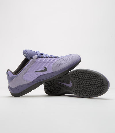 Nike SB Vertebrae Shoes in Hydrangeas and Medium Ash and Dusty Amethyst
