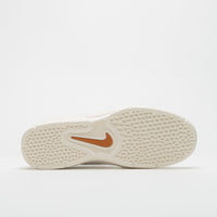 Nike SB Vertebrae Shoes - Summit White / Monarch - Phantom thumbnail