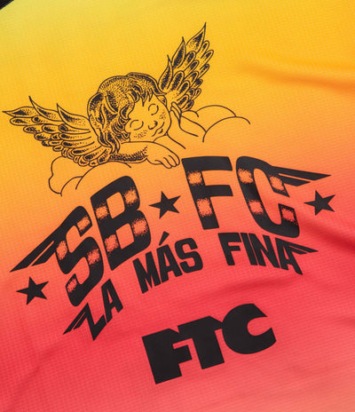 Nike SB World Cup Long Sleeve Jersey in Hyper Pink