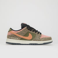 Nike SB x Arts-Rec Dunk Low Pro Shoes - Khaki / Amber Brown - Rough Green - Rust Pink thumbnail