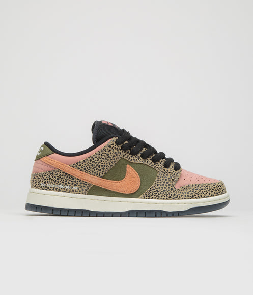 Nike SB x Arts-Rec Dunk Low Pro Shoes - Khaki / Amber Brown - Rough Green - Rust Pink