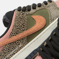 Nike SB x Arts-Rec Dunk Low Pro Shoes - Khaki / Amber Brown - Rough Green - Rust Pink thumbnail