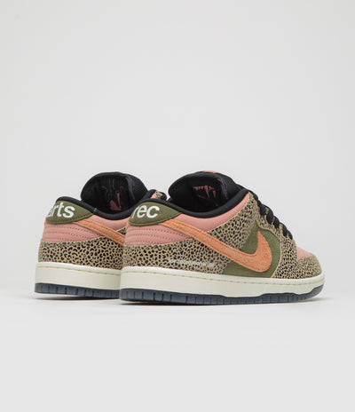 Nike SB x Arts-Rec Dunk Low Pro Shoes - Khaki / Amber Brown - Rough Green - Rust Pink