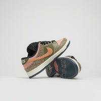 Nike SB x Arts-Rec Dunk Low Pro Shoes - Khaki / Amber Brown - Rough Green - Rust Pink thumbnail