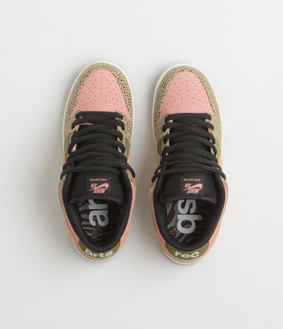 Nike SB x Arts-Rec Dunk Low Pro Shoes - Khaki / Amber Brown - Rough Green - Rust Pink