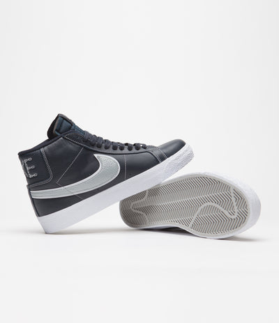 Nike SB Blazer Mid Shoes - Blackened Blue / Wolf Grey - Blackened Blue
