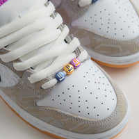 Nike SB x Rayssa Leal Dunk Low Premium Shoes in Pure Platinum and Deep Royal Blue thumbnail