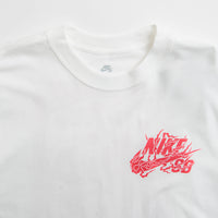 Nike SB Year of the Dragon T-Shirt in White and University Red thumbnail