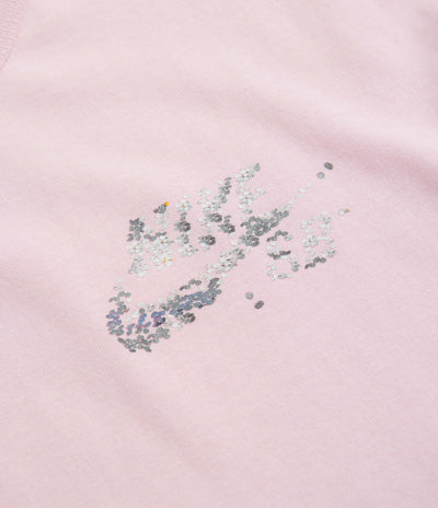 Nike SB Yuto T-Shirt in Pink Foam