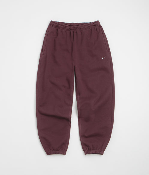 Nike Solo Swoosh Cuffed Sweatpants - Burgundy Crush / Burgundy Crush / White