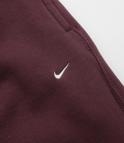 Nike Solo Swoosh Cuffed Sweatpants - Burgundy Crush / Burgundy Crush / White