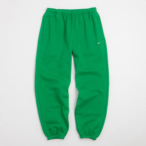 Court Green / Court Green / White