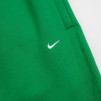 Nike Solo Swoosh Cuffed Sweatpants - Court Green / Court Green / White thumbnail