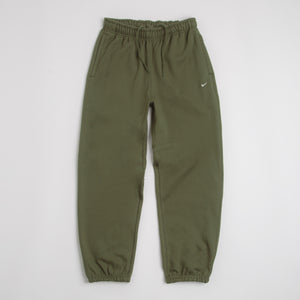 Medium Olive / Medium Olive / White