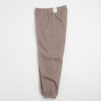 Nike Solo Swoosh Cuffed Sweatpants - Mink Brown / Mink Brown / White thumbnail