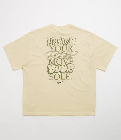 Nike Solo Swoosh GPX T-Shirt - Light Khaki