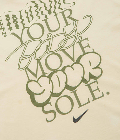 Nike Solo Swoosh GPX T-Shirt - Light Khaki