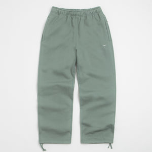 Clay Green / Clay Green / White
