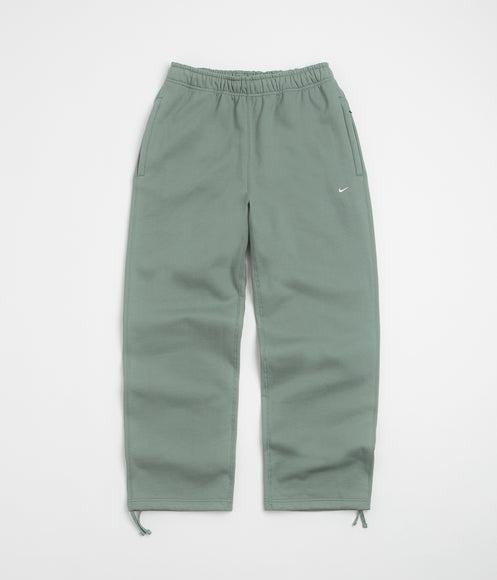 Nike Solo Swoosh Open Hem Sweatpants - Clay Green / Clay Green / White