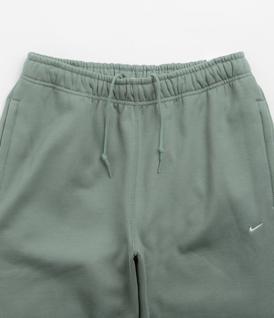 Nike Solo Swoosh Open Hem Sweatpants - Clay Green / Clay Green / White