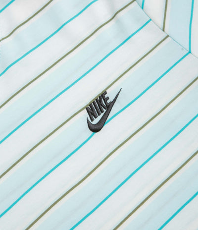 Nike Stripe Club T-Shirt in Glacier Blue and Black