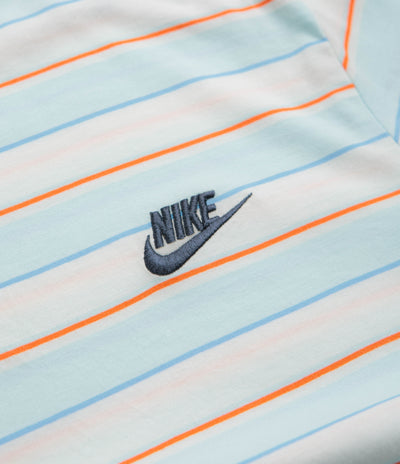 Nike Stripe Club T-Shirt in Glacier Blue and Thunder Blue