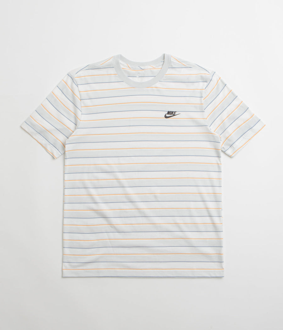 Nike Stripe Club T-Shirt in Photon Dust
