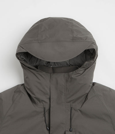 Norse Projects Rokkvi Gore-Tex Down Parka in Olive Night