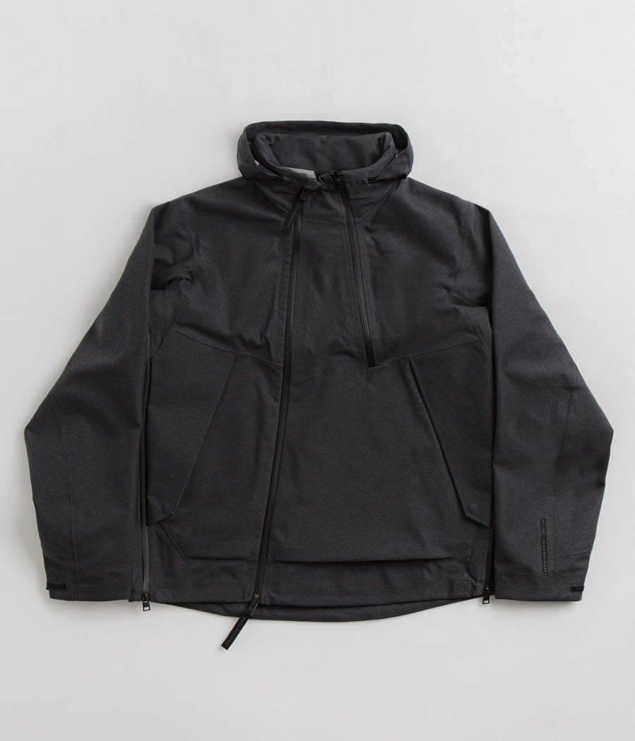 Norse Projects Textured Twill Gore-Tex 3L Stand Collar Jacket in Charcoal Grey