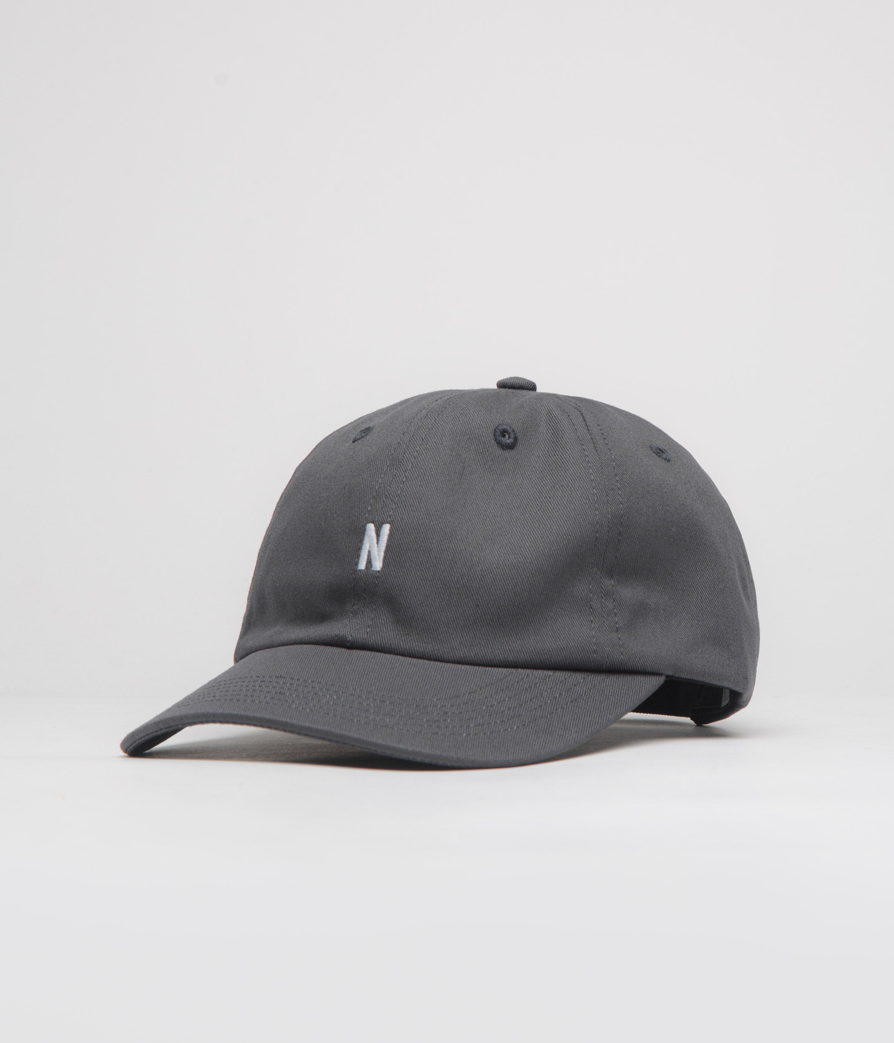 Norse Projects Twill Sports Cap in Magnet Grey