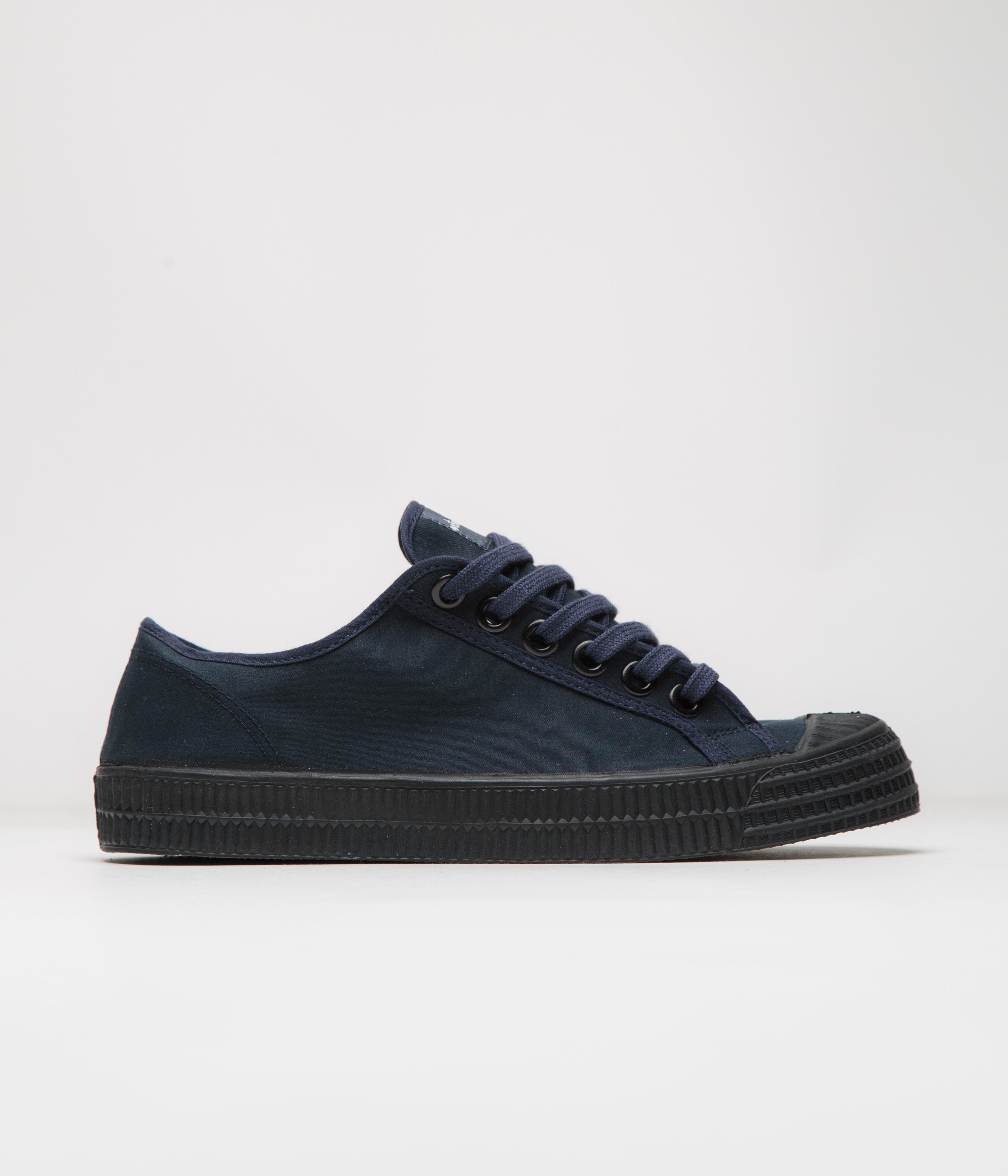 Novesta Star Master Wax Cotton Shoes in Navy