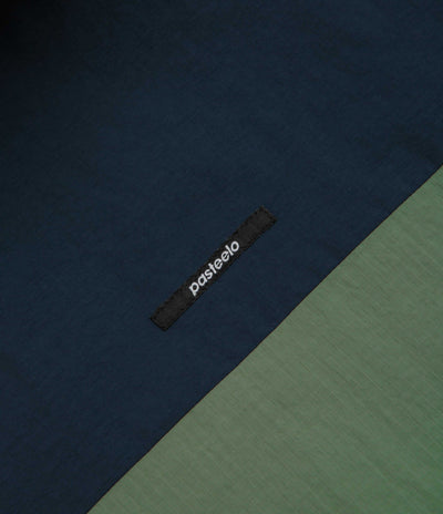 Pasteelo Hooded Windbreaker Jacket in Navy and Olive / Gold