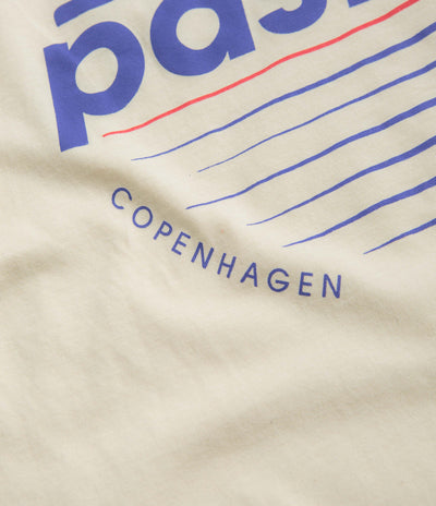 Pasteelo Rise T-Shirt in Cream