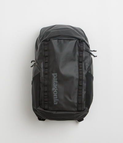 Patagonia Black Hole Backpack 32L in Black and Black