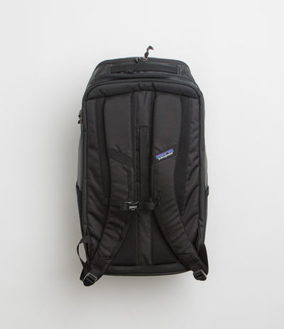 Patagonia Black Hole Backpack 32L in Black and Black