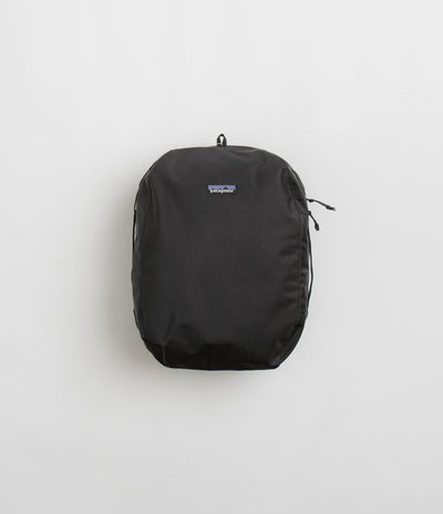 Patagonia Black Hole Cube 14L in Black