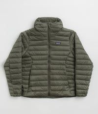 Patagonia Down Sweater Hooded Jacket (NetPlus®) in Pine Needle Green
