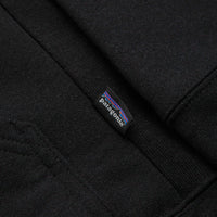 Patagonia Fitz Roy Icon Uprisal Hoodie in Ink Black thumbnail