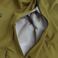 Patagonia Granite Crest Rain Jacket in Pond Green thumbnail